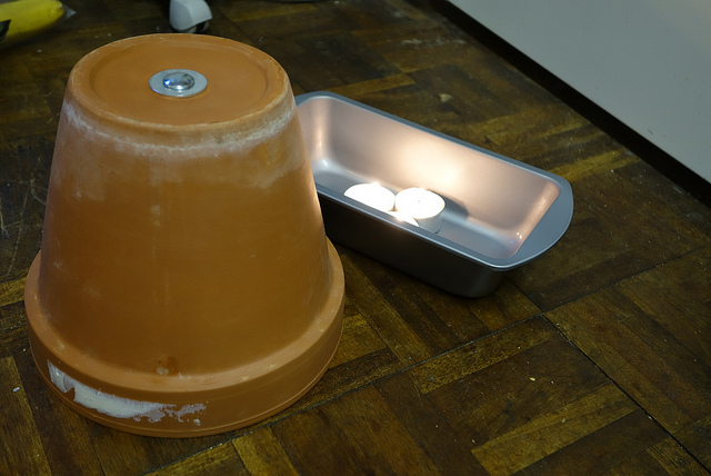 COZY Theelichtverwarming Voordeelset - Incl. 36 Premium Koolzaadwas Theelichtjes - 2 Voet Versie