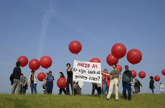 Milieudefensie-manifestatie tegen de aanleg van de A4 Midden-Delfland in 2004. Beeld Michiel Wijnbergh