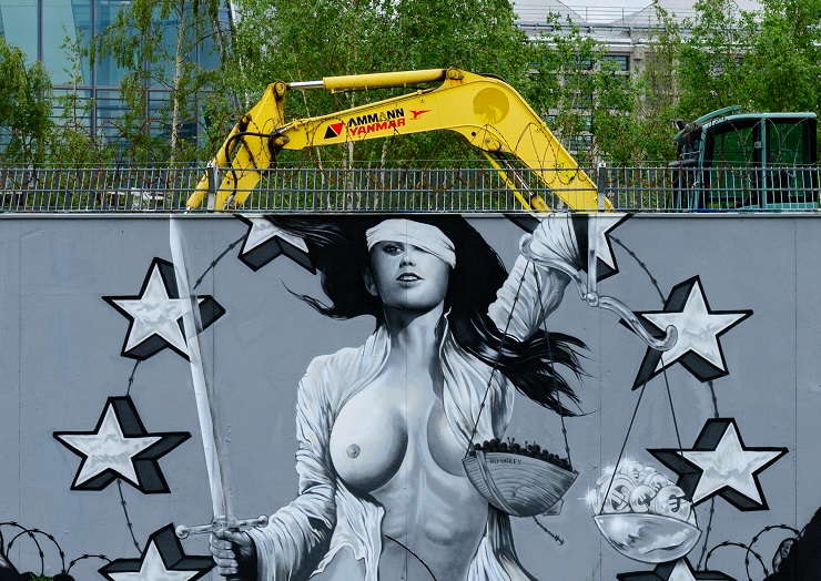 Euroscepsis Graffiti bij de bouw van de Europese Centrale Bank. Beeld Wikimedia, Norbert Nagel. CC BY-SA 3.0