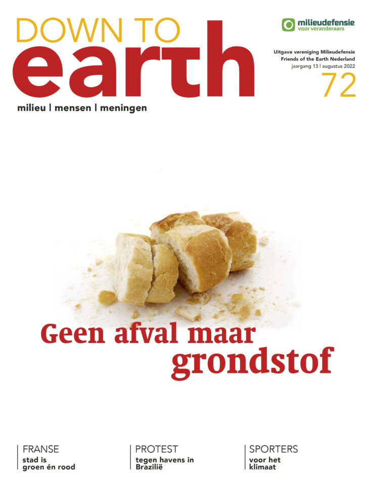 Cover van Down to Earth 72