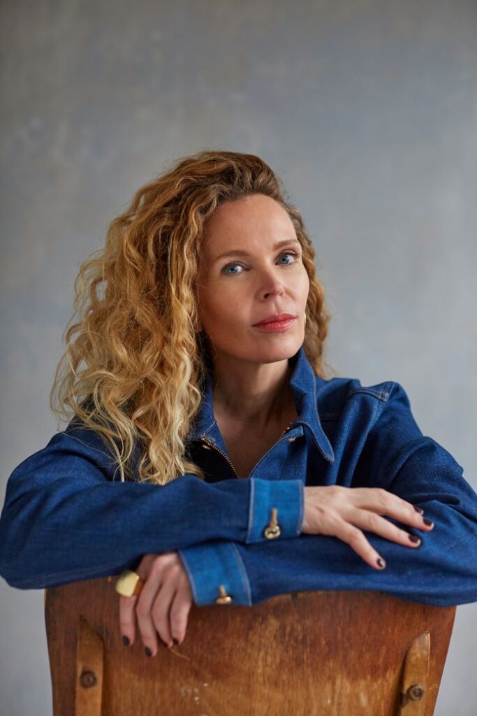 Portret van Roxane van Iperen